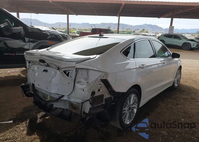 3FA6P0H95FR105575: 44389595