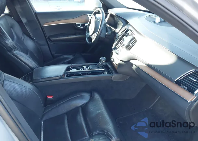 YV4A22PL8H1149897: 44390849