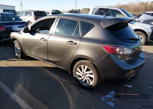 JM1BL1M79D1818372: 44390880