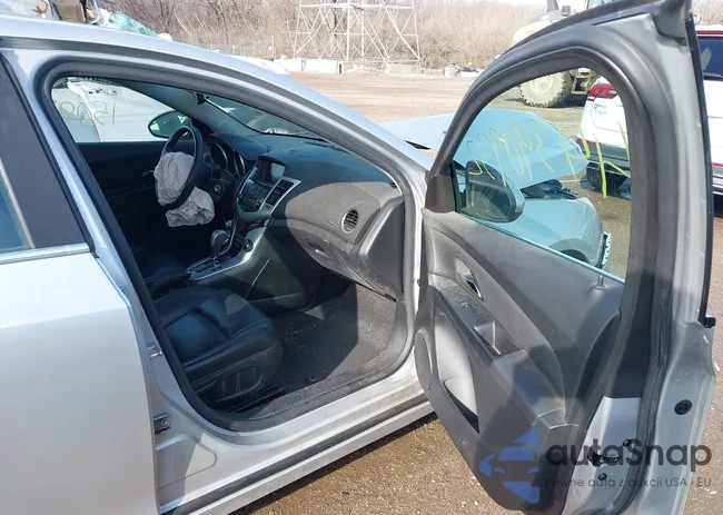 1G1PE5SB0D7143208: 44390932