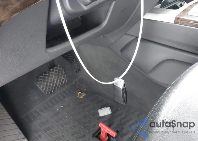 WA1AHAF76KD047661: 44390933