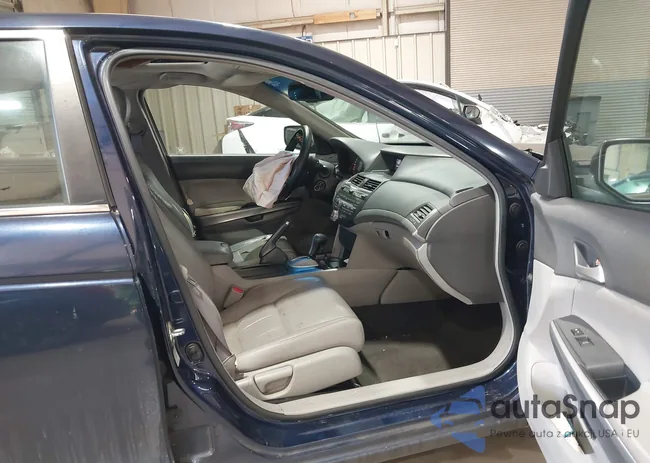 1HGCP26809A055249: 44390936