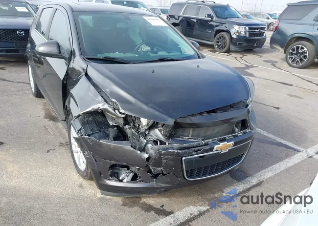 1G1JC6SB1F4111888: 44390941