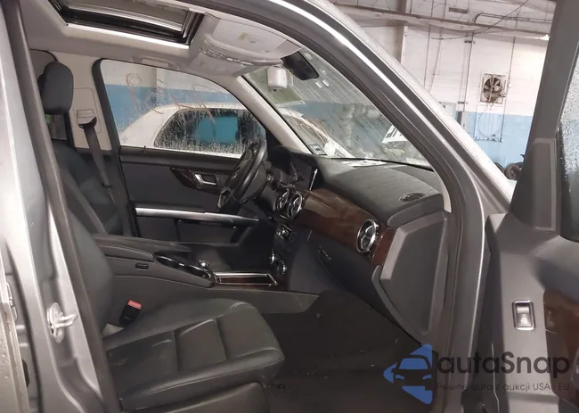 WDCGG8JB2FG347624: 44390996