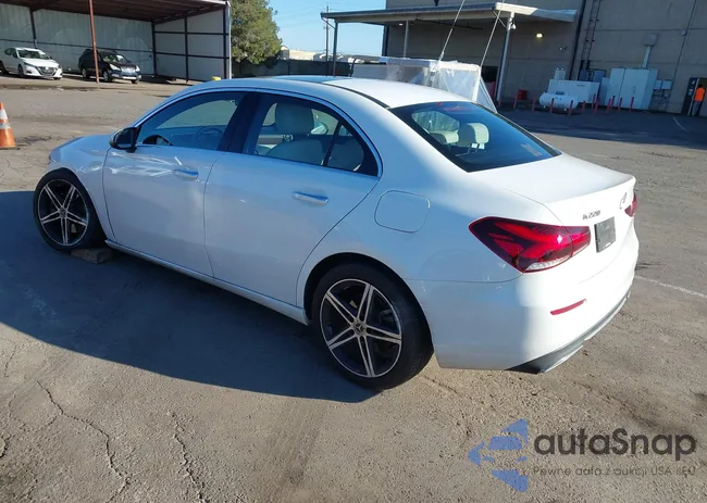 WDD3G4EB4KW033826: 44391067