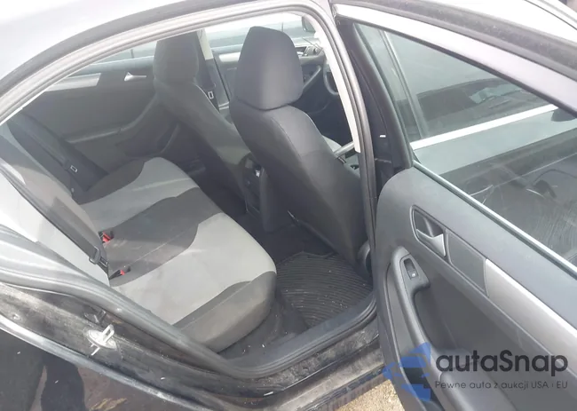 3VW2B7AJ4HM393025: 44391261