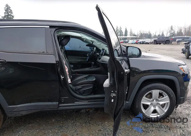 3C4NJDBB8NT102486: 44390562