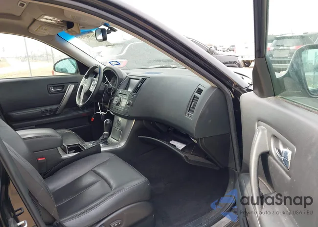 JNRAS08U38X101042: 44390589