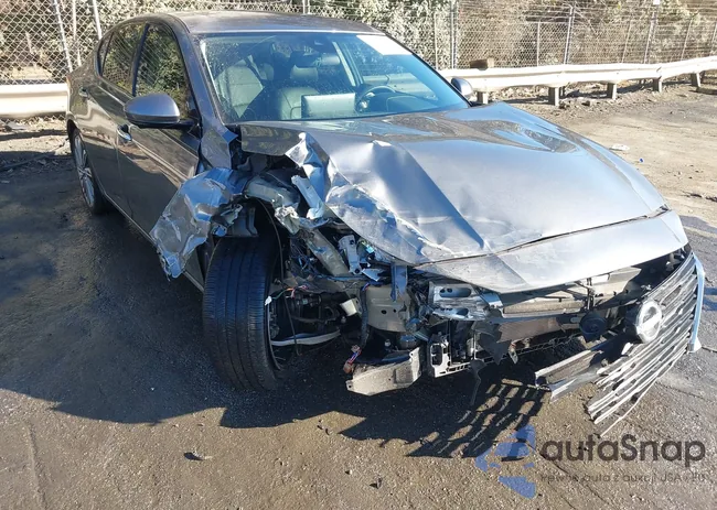 1N4BL4EV0RN397355: 44390602