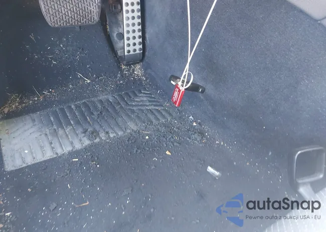 WDBRF61J31F036715: 44390655