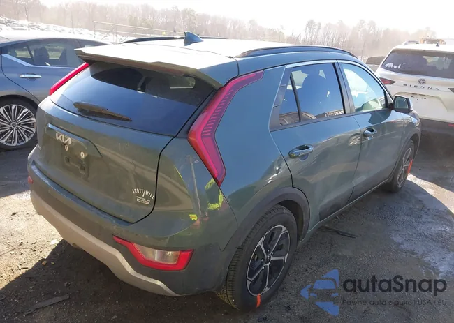 KNDCR3LE8P5036611: 44390681