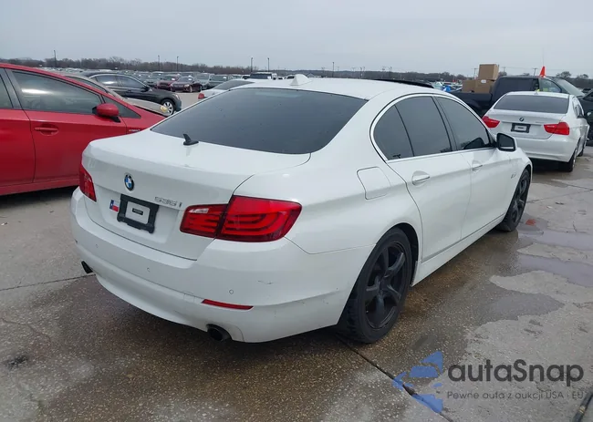 WBAFR7C59CC812865: 44390686