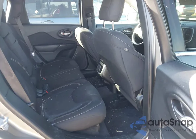 1C4PJMCS7HW531639: 44390703