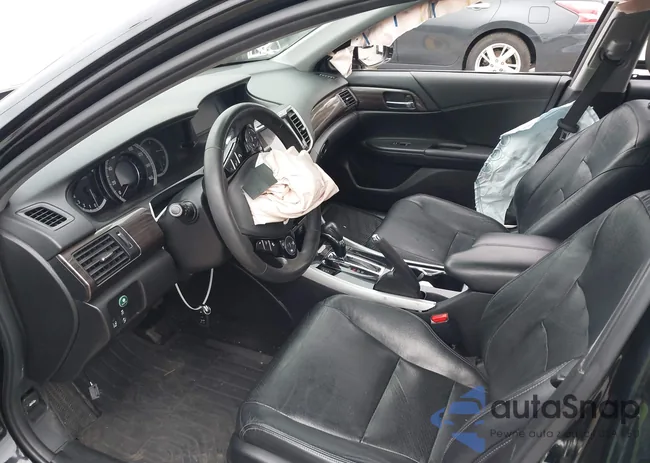 1HGCR3F03HA004787: 44390760