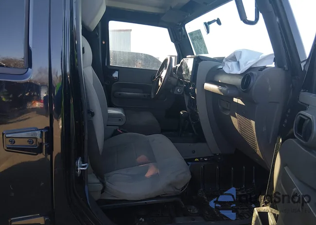 1J4GA69138L614197: 44391846