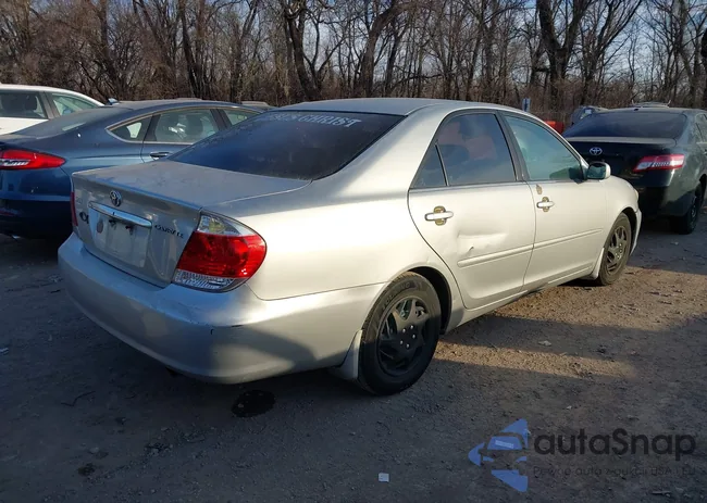 4T1BE32KX5U412884: 44391973