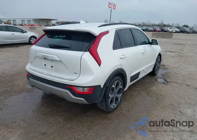 KNDCR3LE3P5057110: 44392013