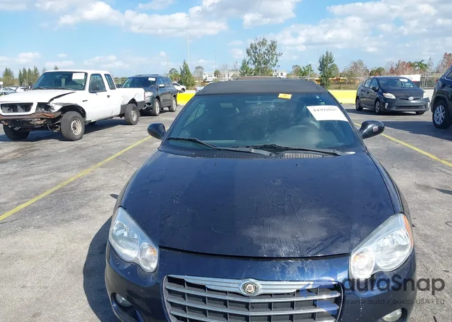 1C3EL55R14N138872: 44392015