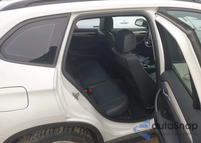 WBAVL1C55FVY25681: 44392106