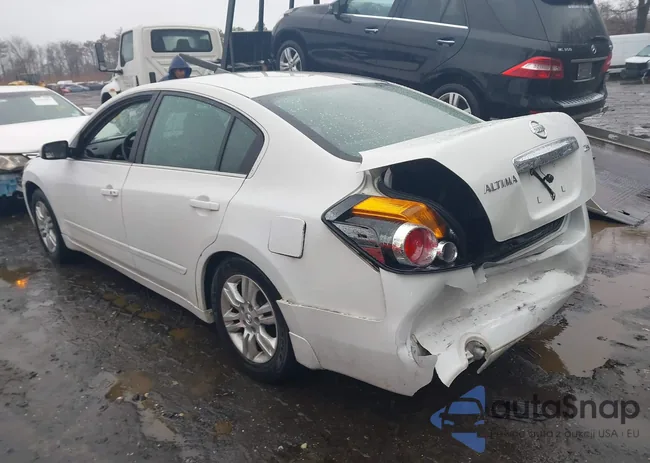 1N4AL2AP5BN473438: 44392137