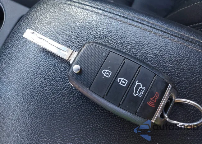 KNDPM3AC4H7102255: 44392268