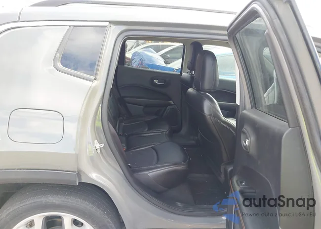 3C4NJCCB2MT559561: 44392278