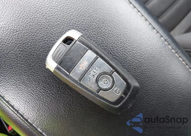 3FA6P0H7XKR217734: 44392312