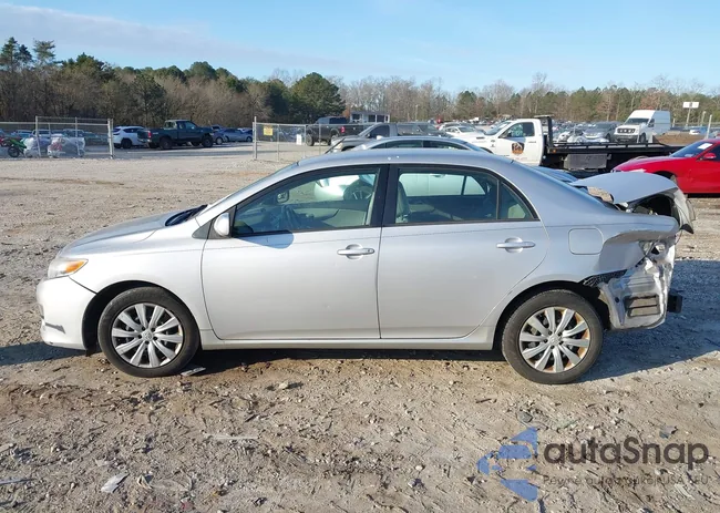 2T1BU4EE8CC787511: 44391473