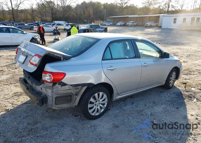 2T1BU4EE8CC787511: 44391473