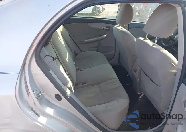 2T1BU4EE8CC787511: 44391473