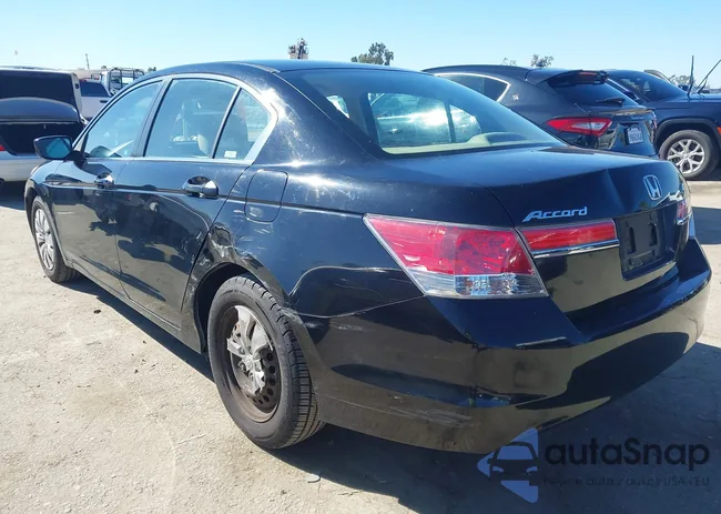 1HGCP2F38CA042678: 44391685