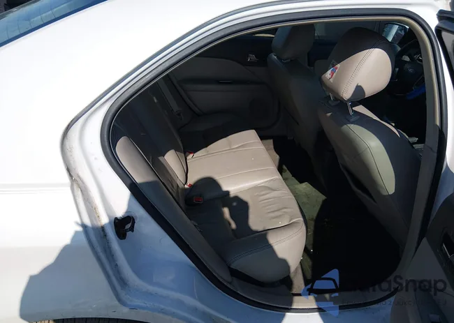 3FAHP0JA0CR175803: 44391692