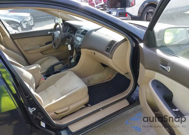 1HGCM56406A028930: 44391695