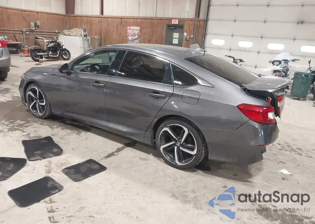 1HGCV1F31KA069865: 44391744