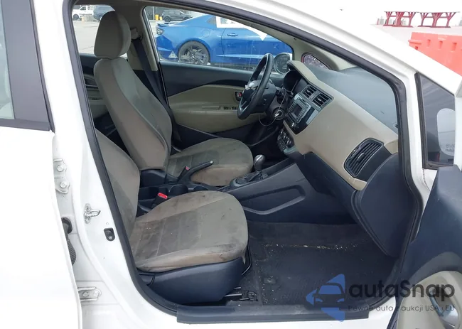 KNADM4A32G6595539: 44391753