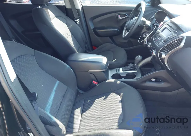 KM8JTCAF7FU967136: 44391774