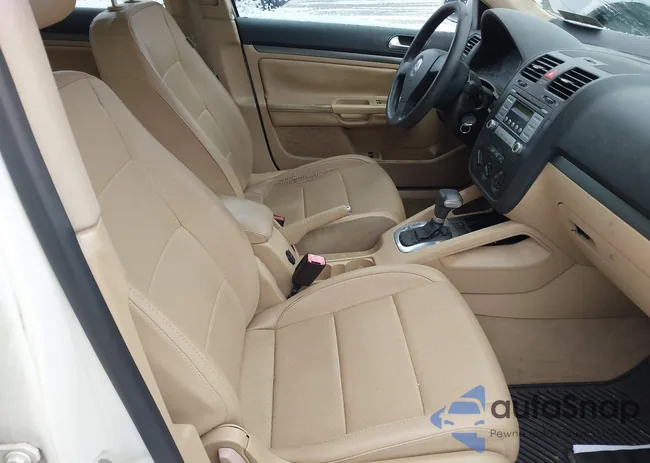 3VWEF71K67M071141: 44391836