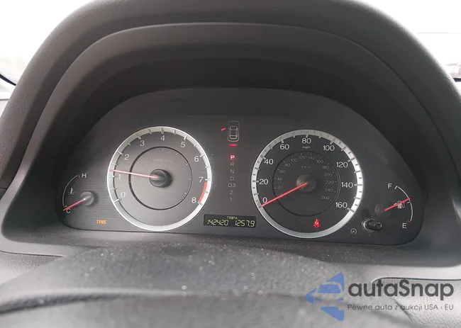 1HGCP2F82AA122812: 44391843