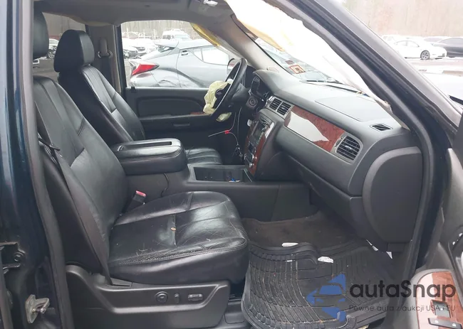 3GNFK12337G238245: 44392948