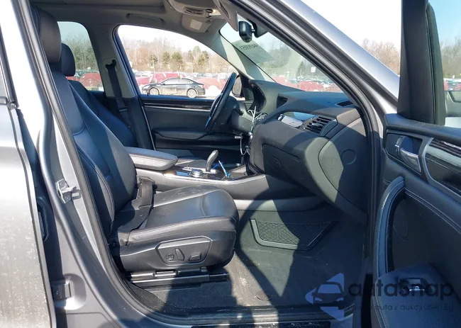 5UXWX9C57F0D61012: 44393053