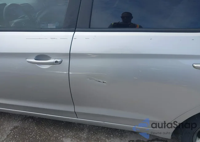 5NPD84LF6HH197823: 44393060