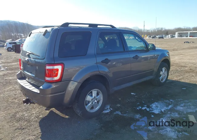 1FMCU0D7XBKB09352: 44393180