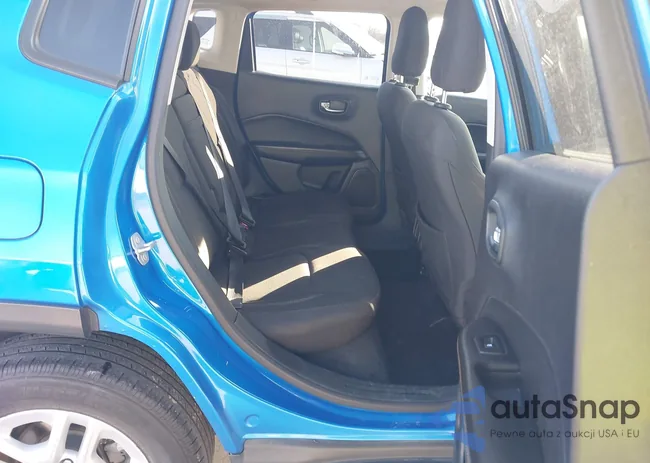 3C4NJCAB0JT286361: 44393208