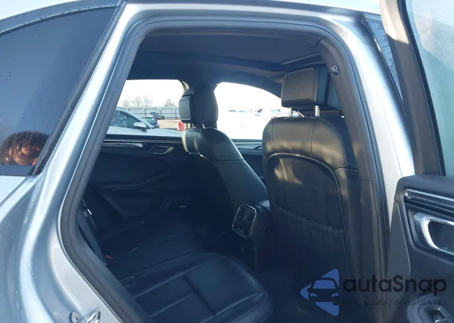 WP1AA2A51KLB06657: 44393366