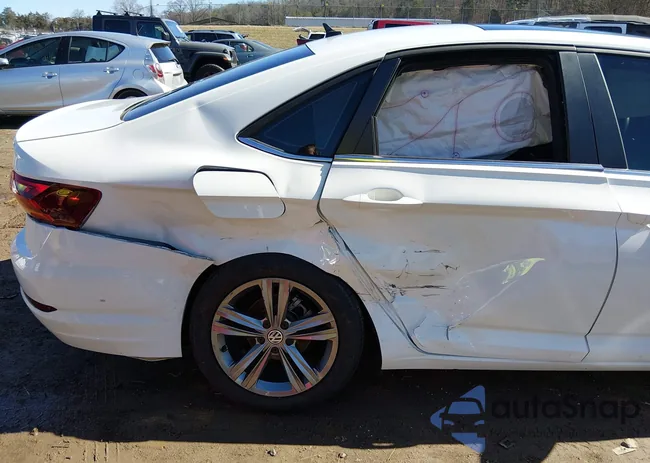 3VWC57BU6KM018524: 44393426