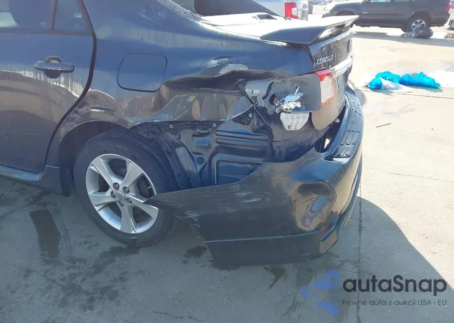 2T1BU4EE8BC612805: 44392772