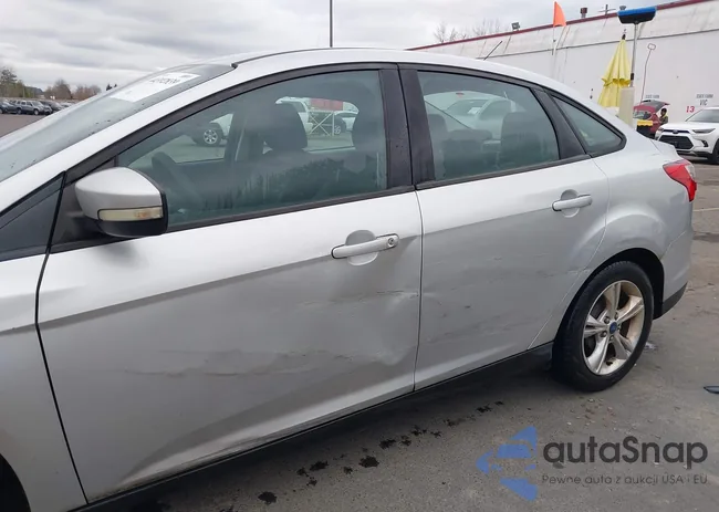 1FADP3F21EL271734: 44392839