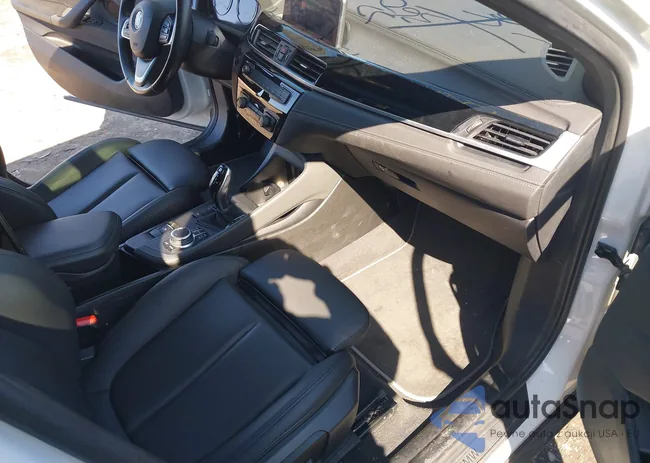 WBXYJ1C06M5S12138: 44392841