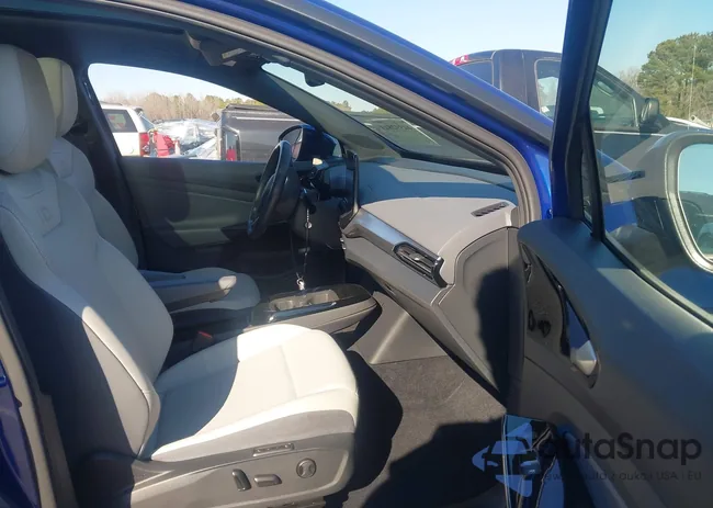 WVGTMPE26NP036757: 44392843