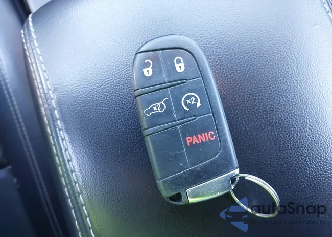 1C4RJFBG8FC697197: 44393883